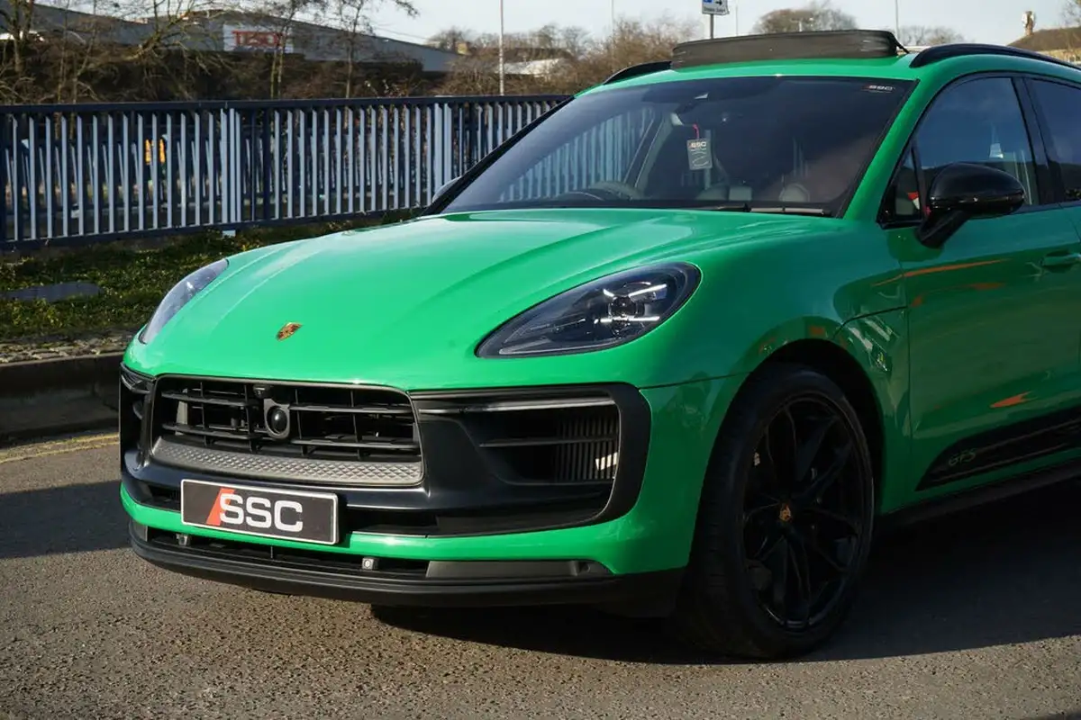 2023-porsche-macan-29-v6-gts-big-26