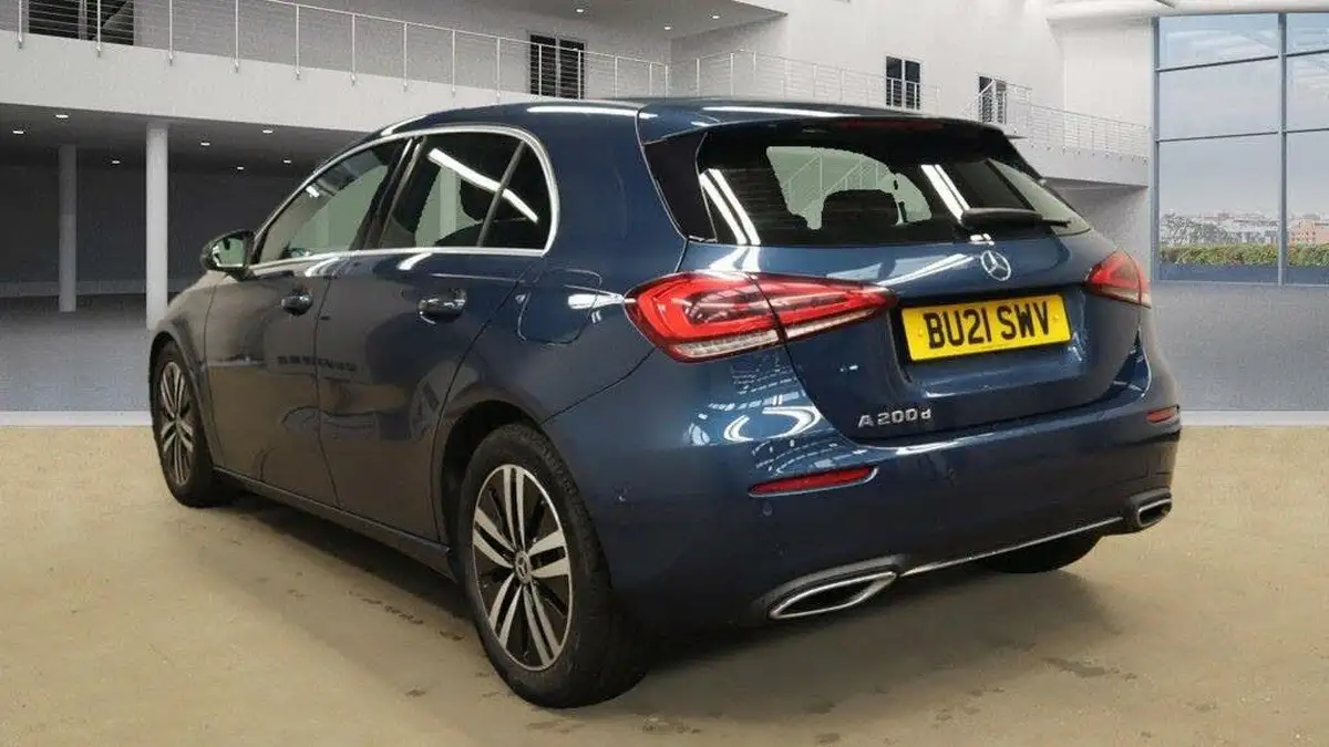2021-mercedes-benz-a-class-big-6