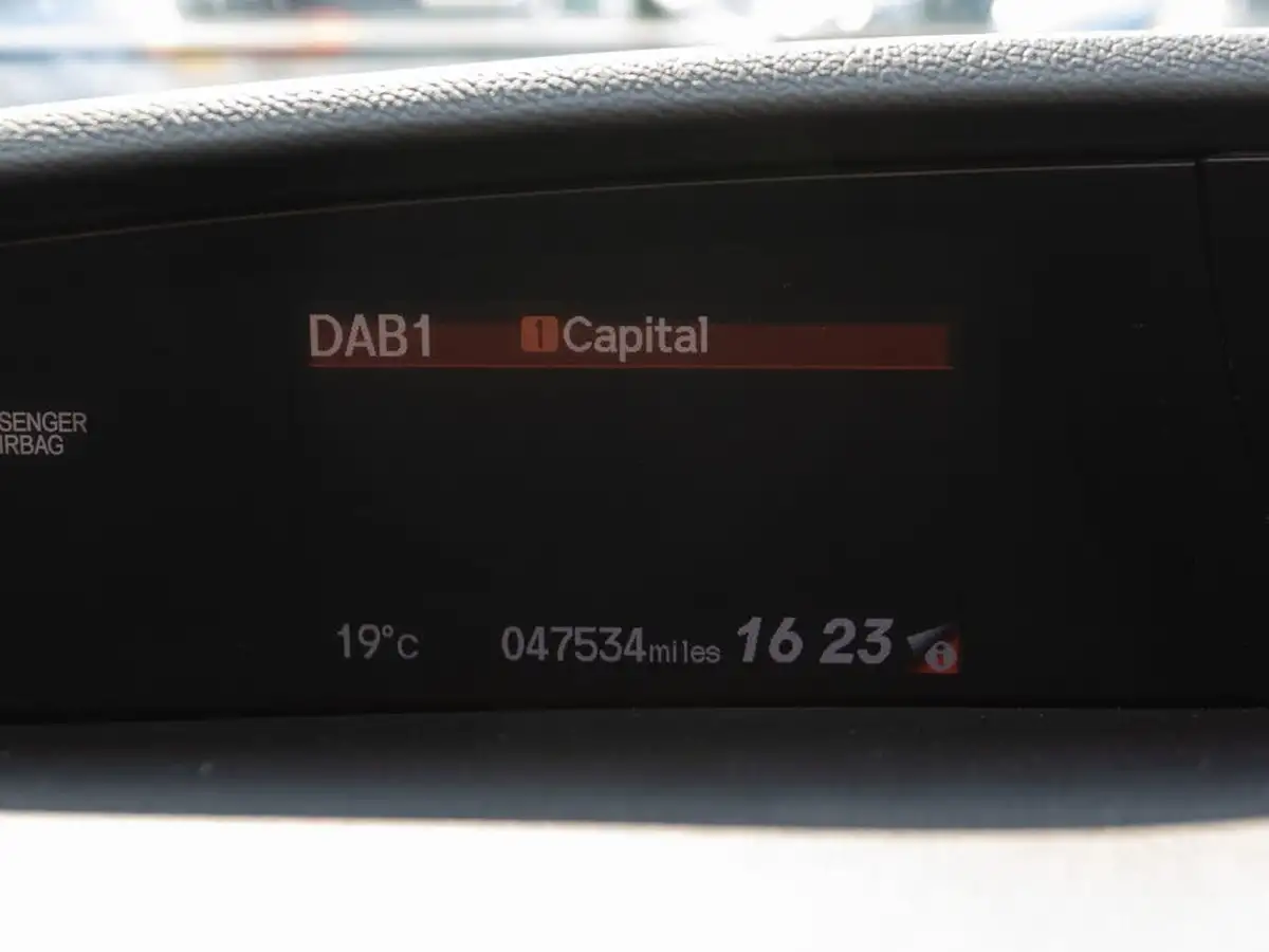 2014-honda-civic-18-se-plus-hatchback-auto-big-21