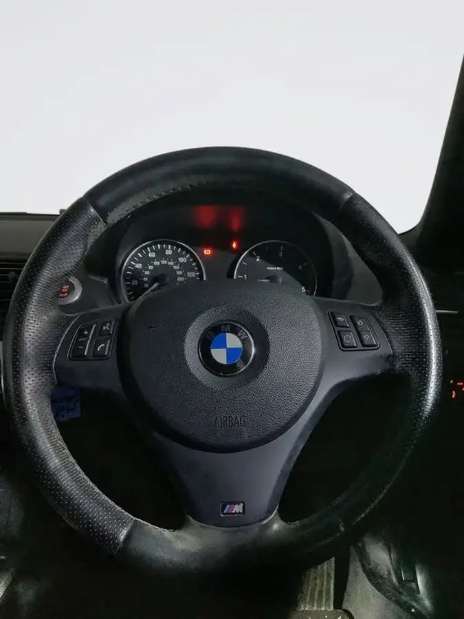 2010-bmw-1-series-20td-118d-m-sport-hatchback-5d-auto-big-14