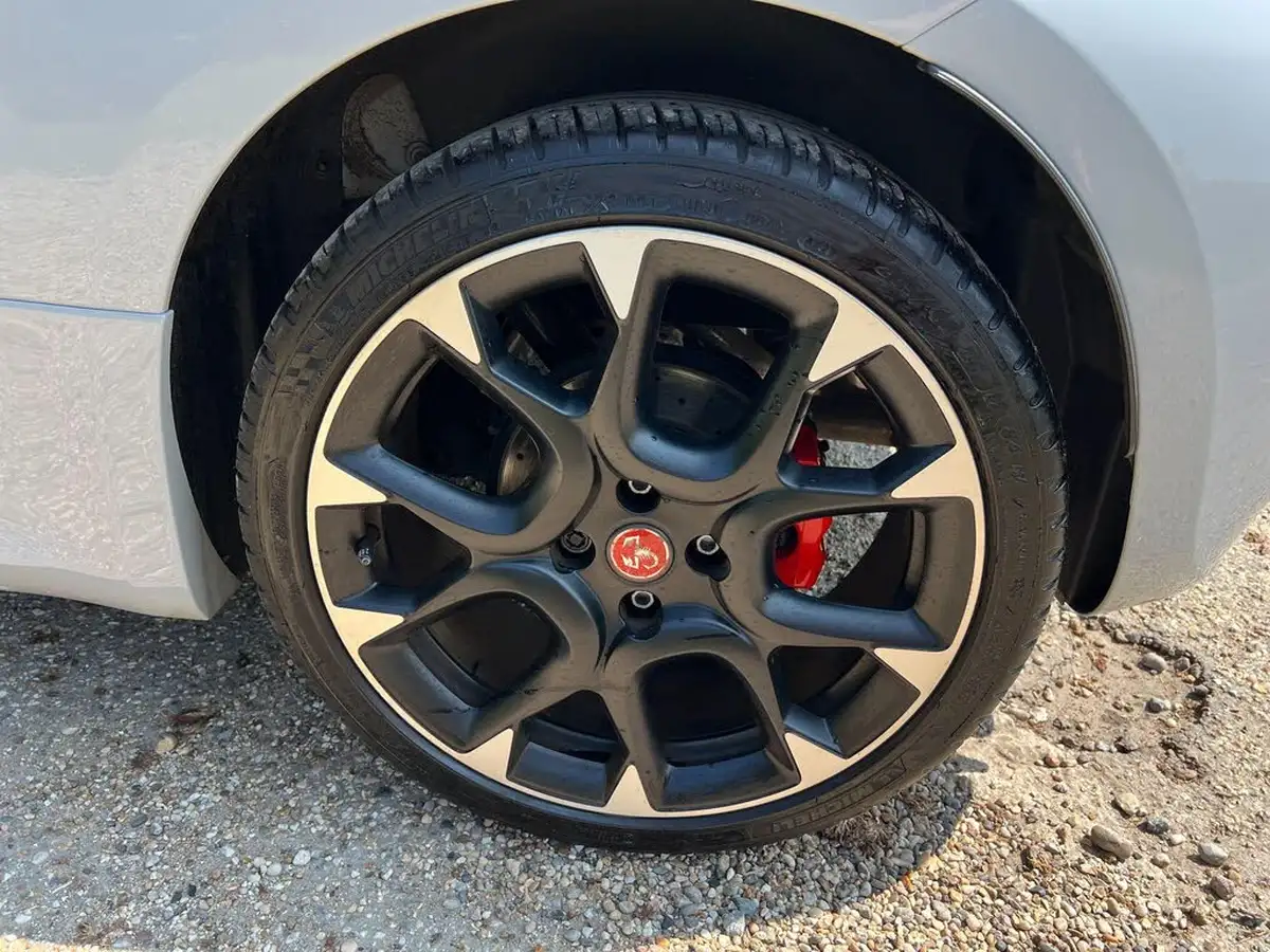 2022-abarth-595-14-tjet-competizione-big-32