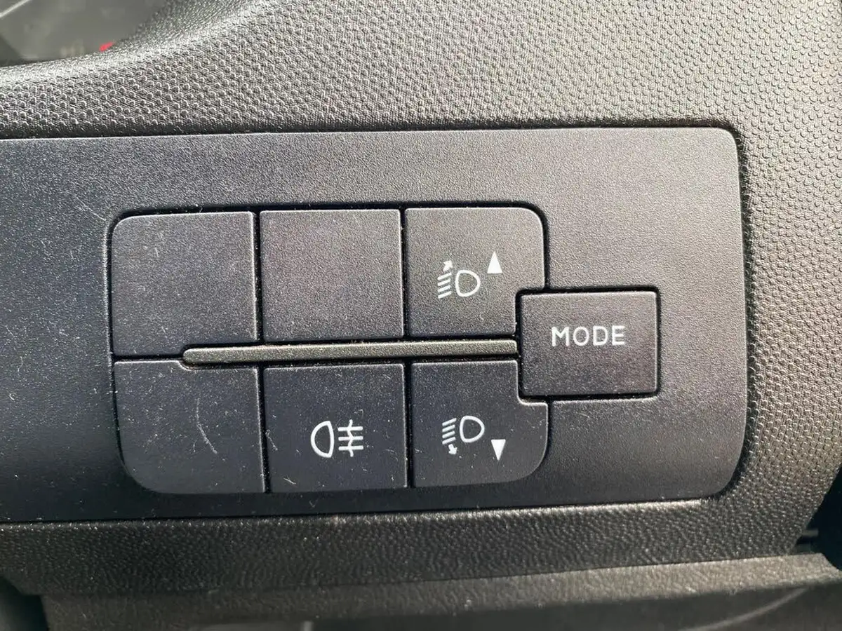 2019-peugeot-boxer-20-bluehdi-professional-335-l3-h2-big-44