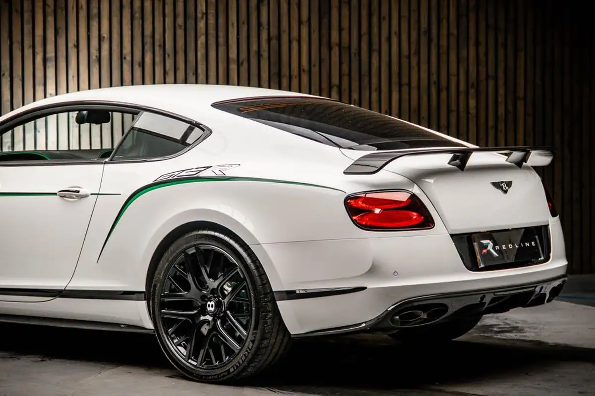 2015-bentley-continental-40-gt3-r-big-15
