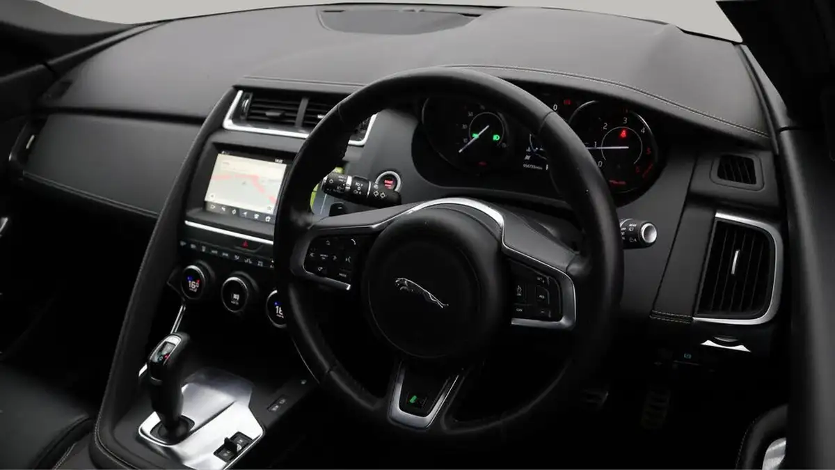 2020-jaguar-e-pace-20-i4d-r-dynamic-s-180ps-awd-auto-big-9