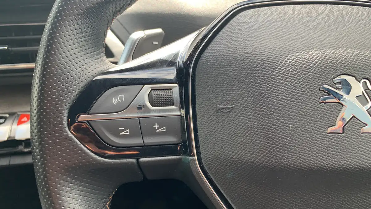 2022-peugeot-5008-suv-12-puretech-gt-premium-big-22