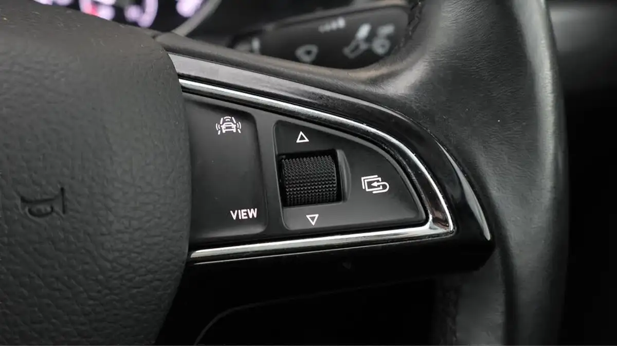 2019-skoda-superb-20tdi-se-l-executive-150ps-hatchback-big-23