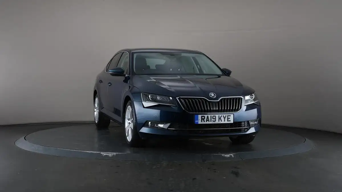 2019-skoda-superb-20tdi-se-l-executive-150ps-hatchback-big-51