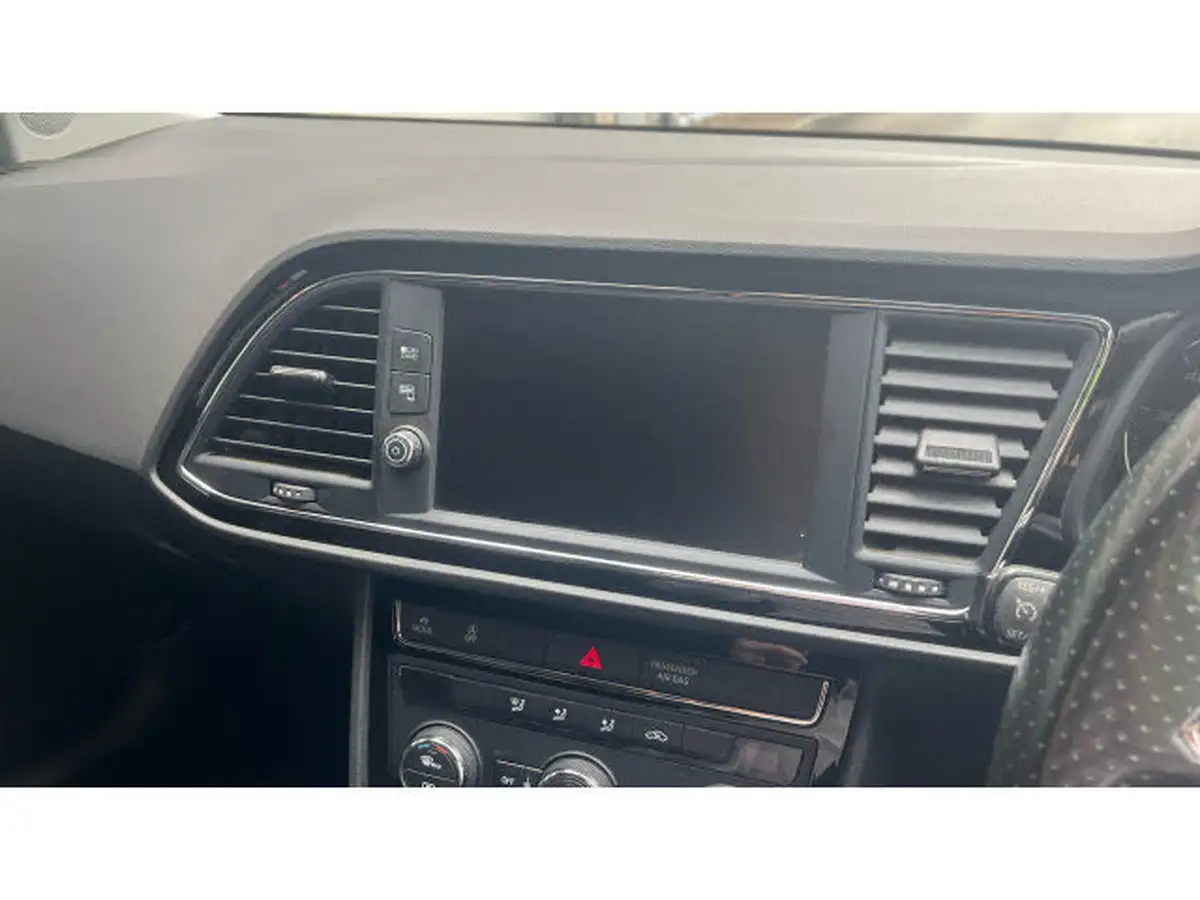 2018-seat-leon-14-tsi-fr-technology-hatchback-5d-big-11