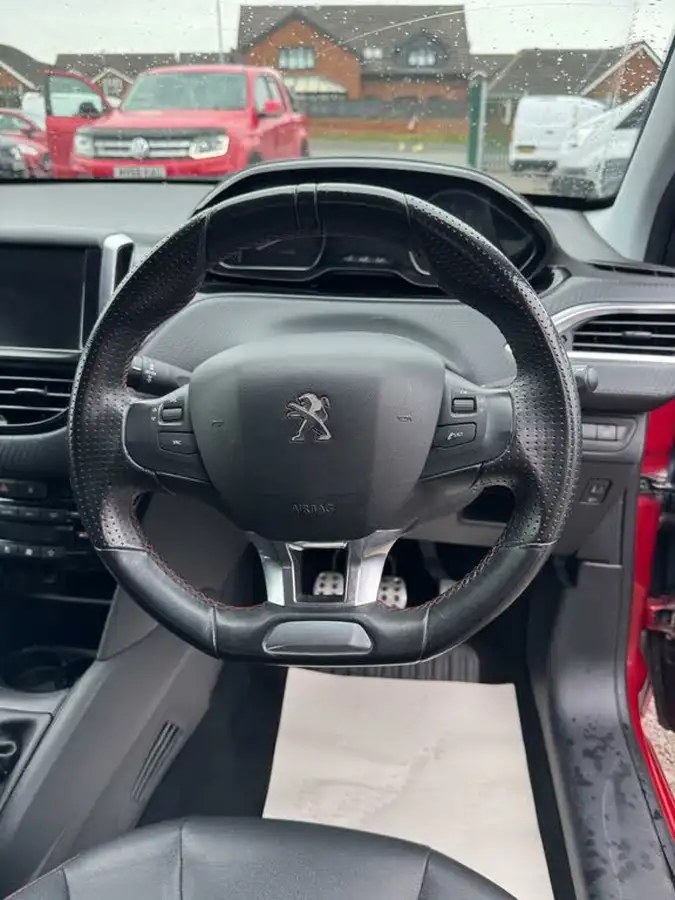 2017-peugeot-208-12-puretech-gt-line-5d-big-34