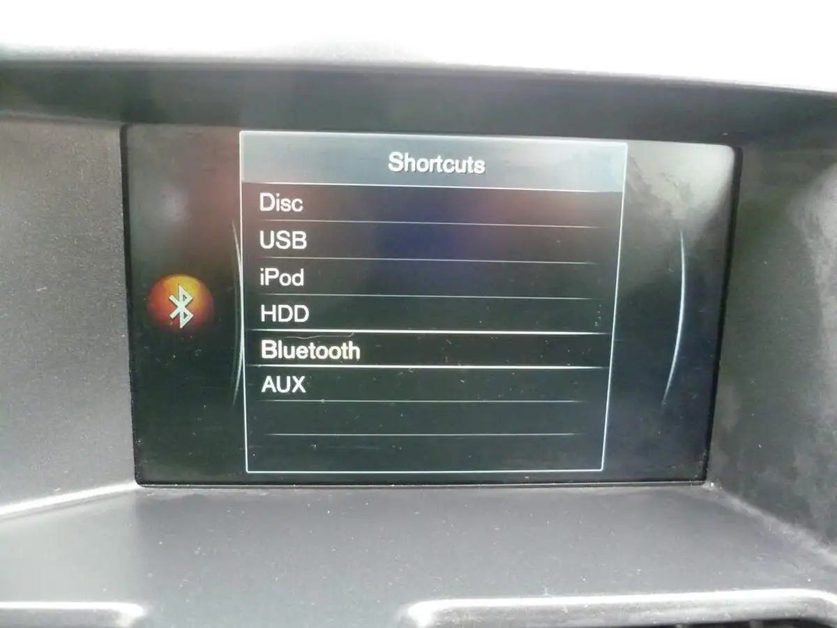 2016-volvo-xc60-20td-d4-se-nav-geartronic-big-25