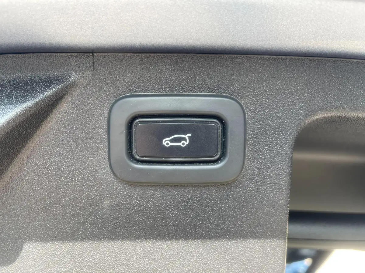2019-land-rover-discovery-sport-20-d180-se-big-25