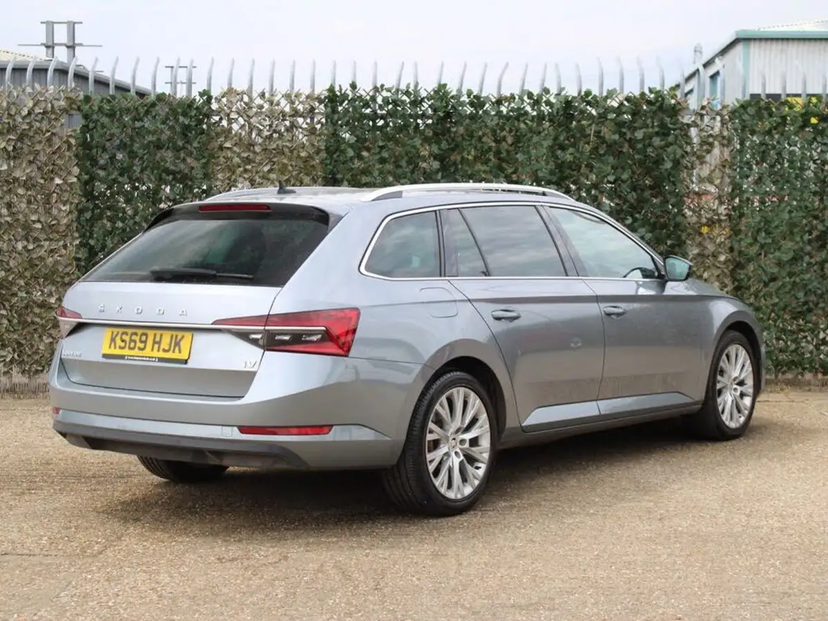 2020-skoda-superb-14-tsi-se-l-estate-big-4