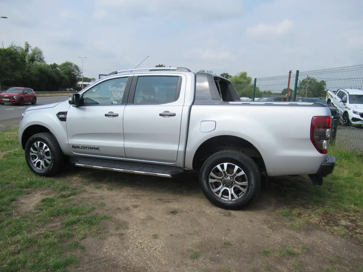 2019-ford-ranger-32td-wildtrak-32-duratorq-200pseu6dt-pickup-auto-big-3