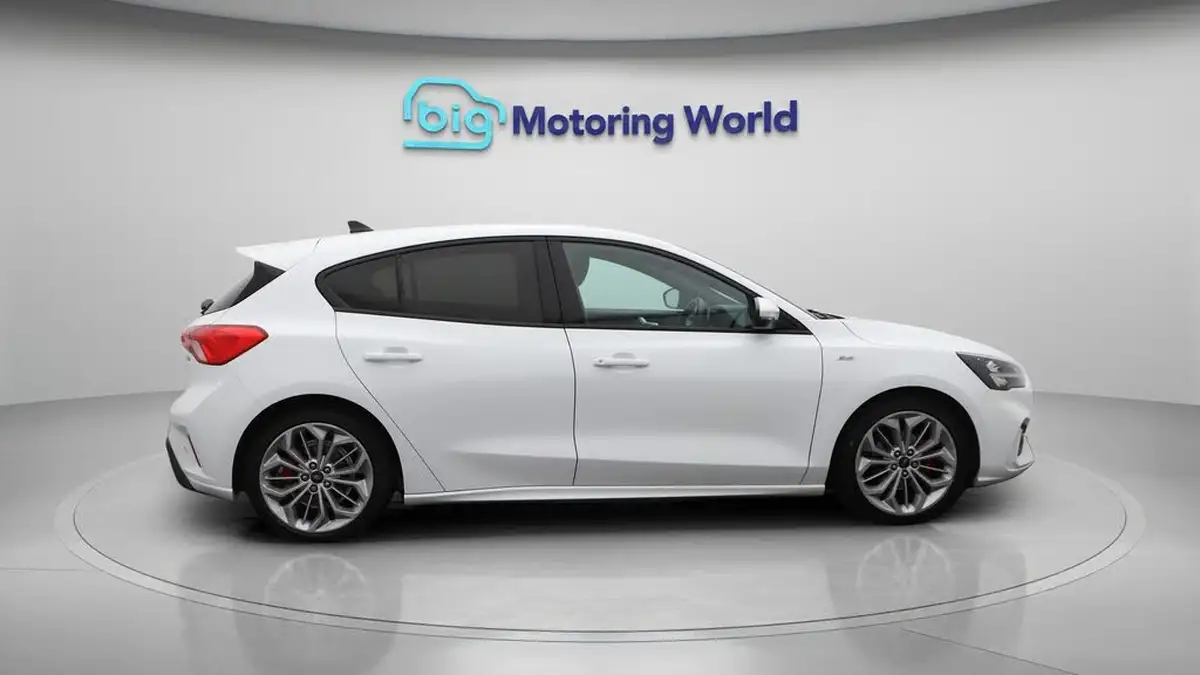 2020-ford-focus-10t-st-line-x-edition-155ps-hybrid-mhev-hatchback-big-8