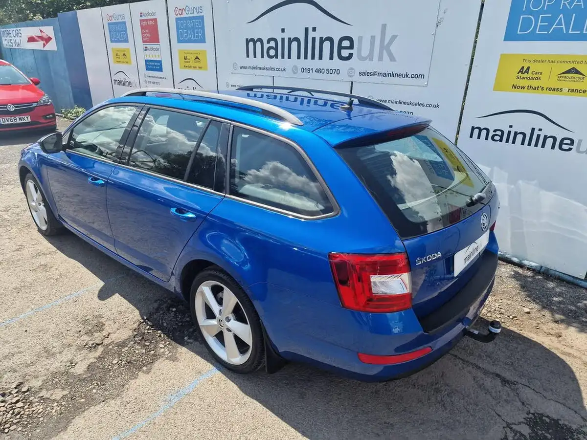 2015-skoda-octavia-20tdi-se-l-estate-big-24
