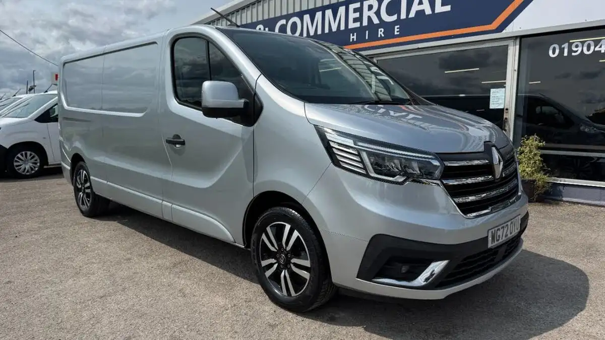 2023-renault-trafic-20dci-ll30-150-sport-panel-big-0