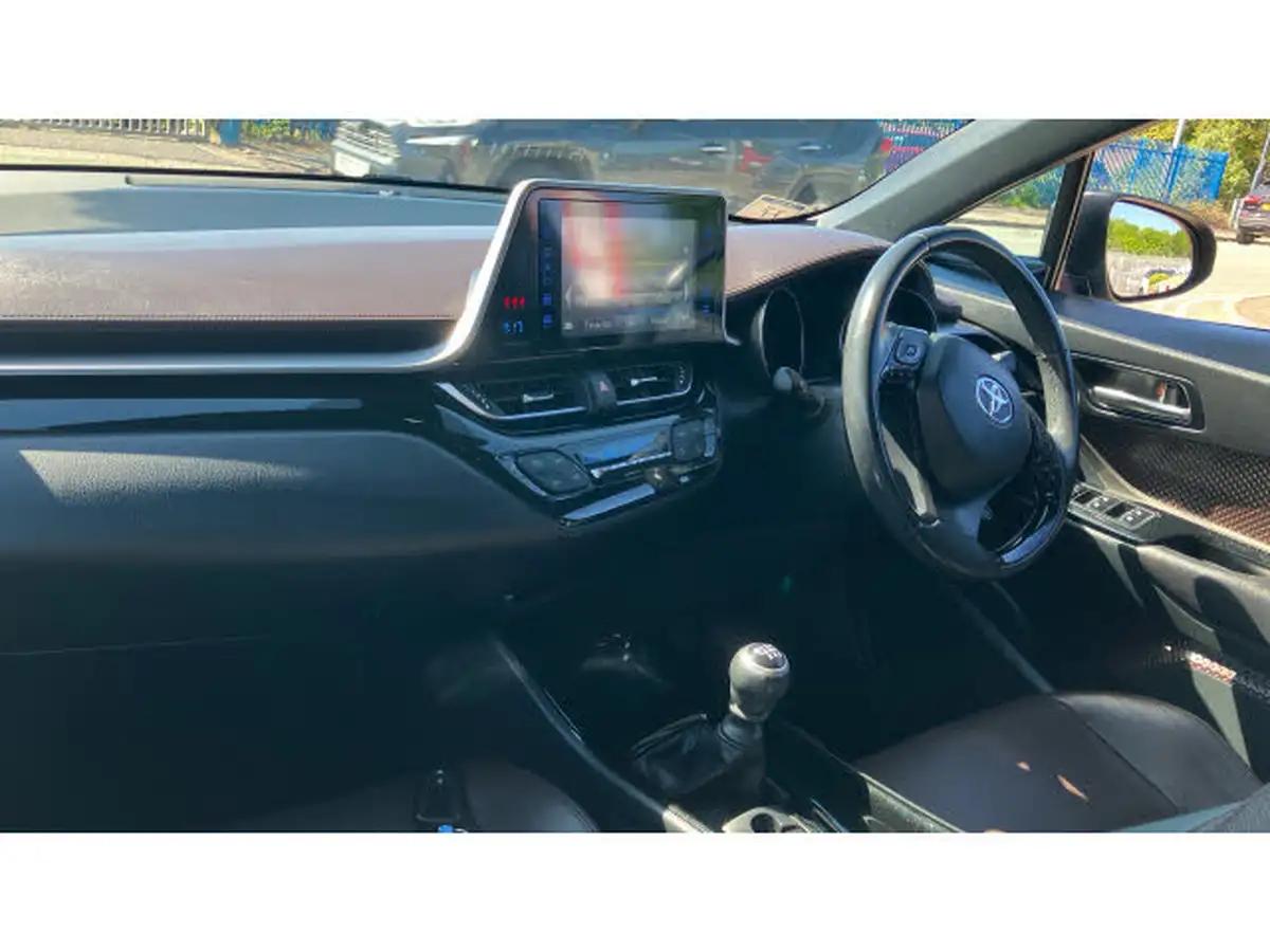 2017-toyota-c-hr-12-excel-big-8