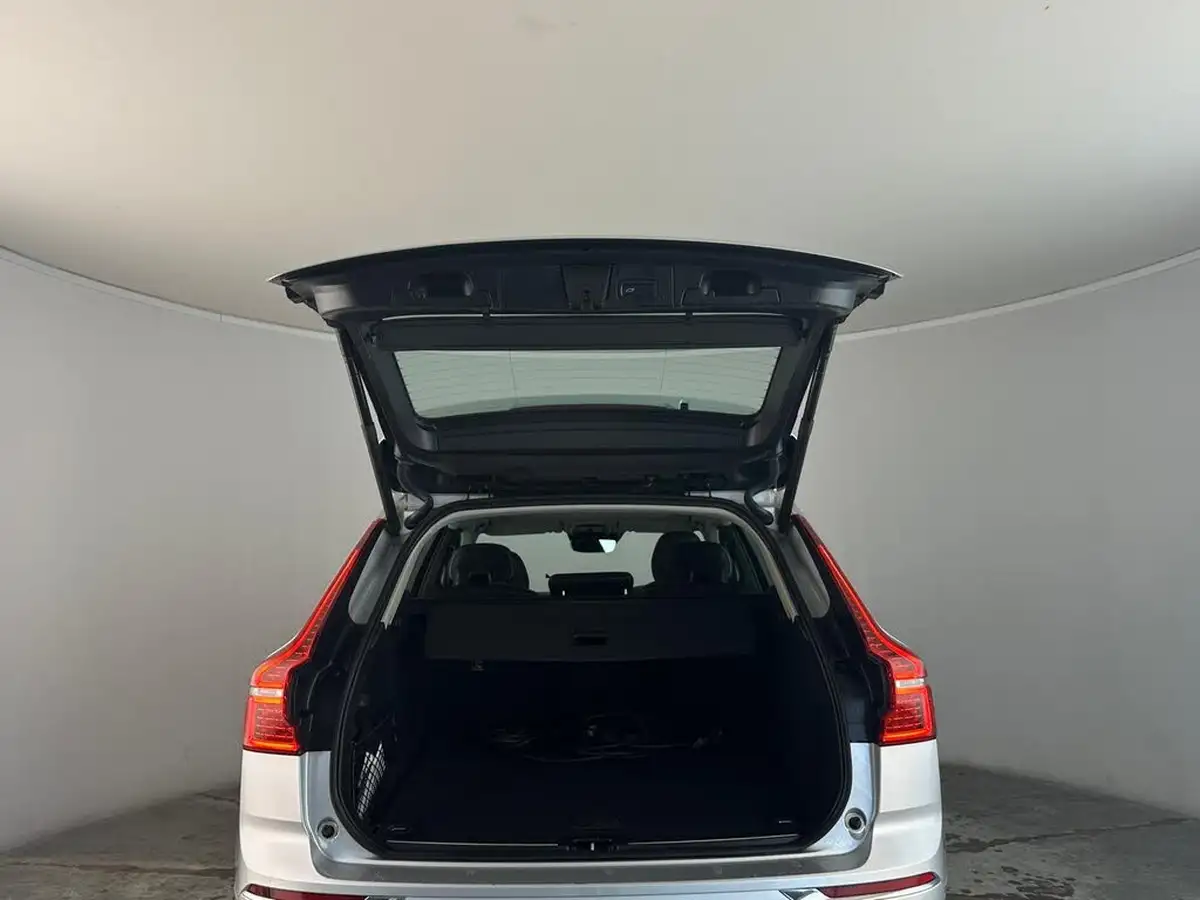 2021-volvo-xc60-20-t6-inscription-expression-340bhp-big-44