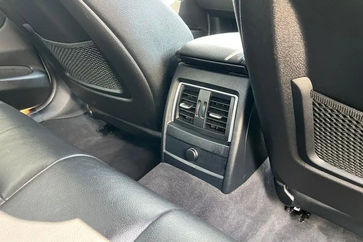 2018-bmw-3-series-30-340i-m-sport-saloon-4d-auto-big-35