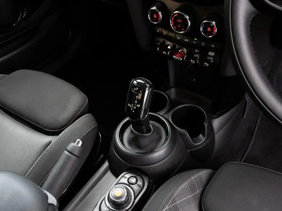 2018-mini-cooper-15-cooper-ss-hatchback-3d-auto-big-29
