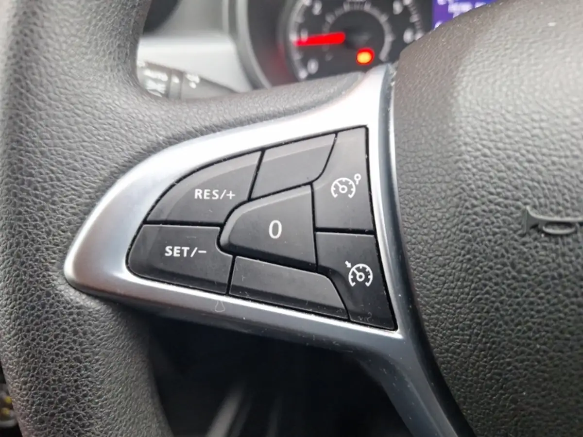 2022-dacia-sandero-10-tce-essential-90bhp-big-14