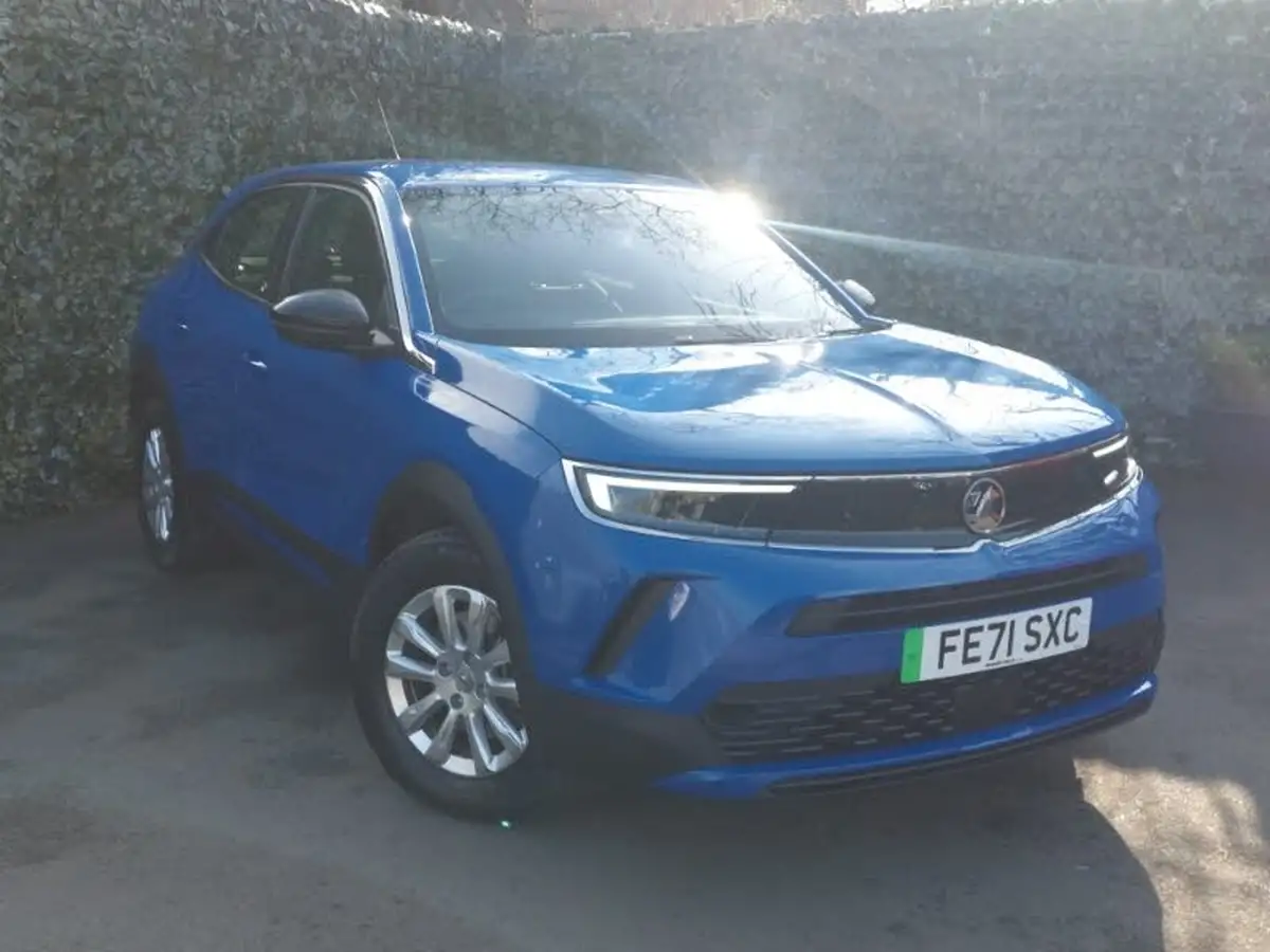 2021-vauxhall-mokka-e-se-premium-big-0