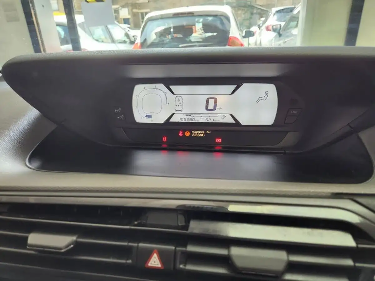 2017-citroen-c4-picasso-16bluehdi-touch-edition-100ps-ss-big-5
