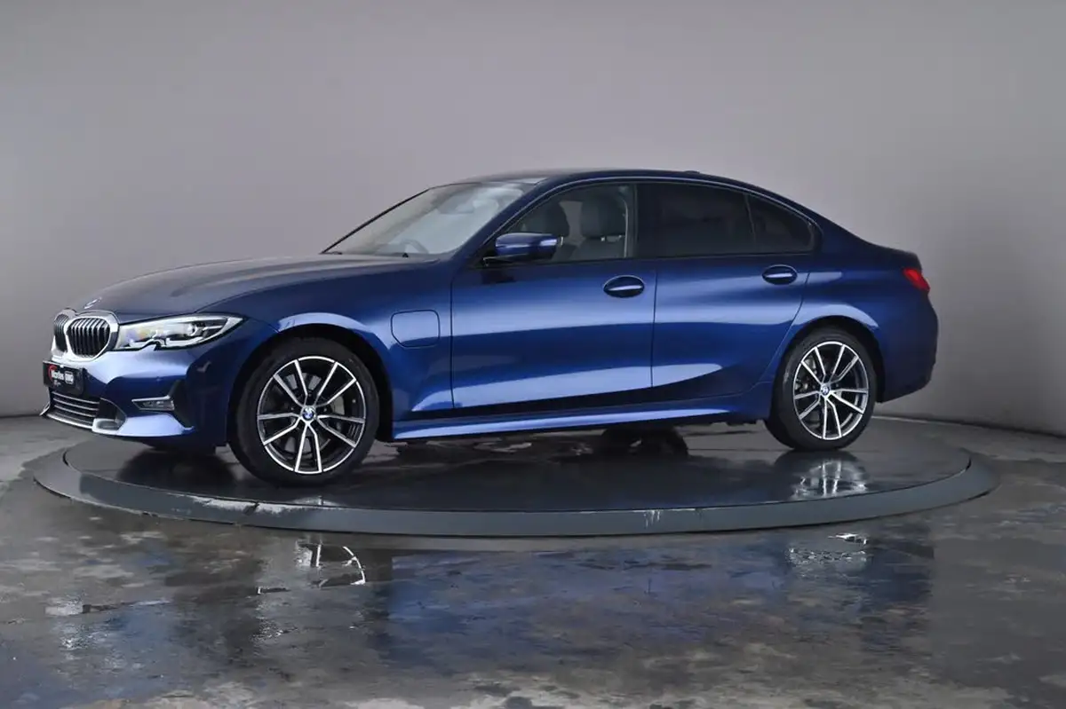 2020-bmw-3-series-20-330e-sport-pro-saloon-4d-big-11