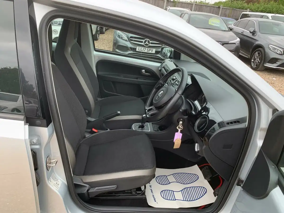 2014-volkswagen-up-10-high-up-5d-asg-big-18
