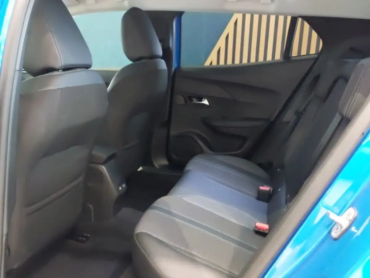 2022-peugeot-2008-suv-12-puretech-allure-premium-130bhp-big-5
