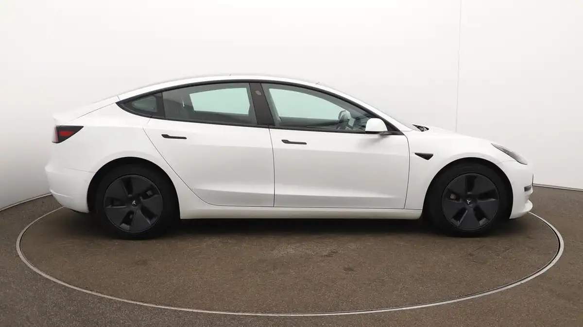 2021-tesla-model-3-e-long-range-4x4-big-48