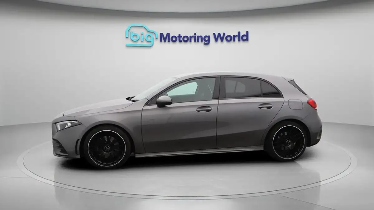 2019-mercedes-benz-a-class-20-a220-amg-line-hatchback-5d-big-4