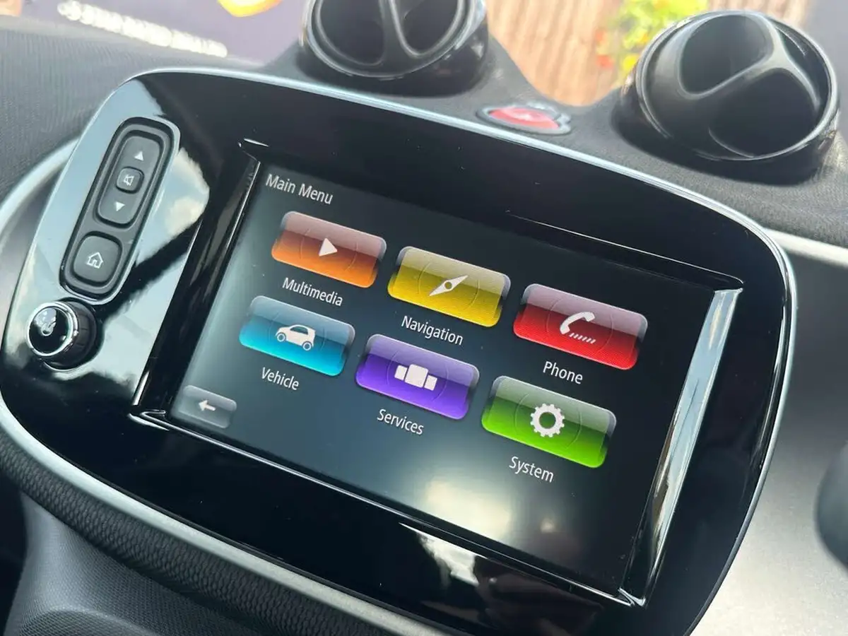 2015-smart-fortwo-09-prime-premiumss-twinamic-big-52