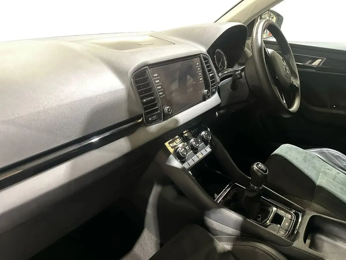 2020-skoda-karoq-15-tsi-se-l-big-5
