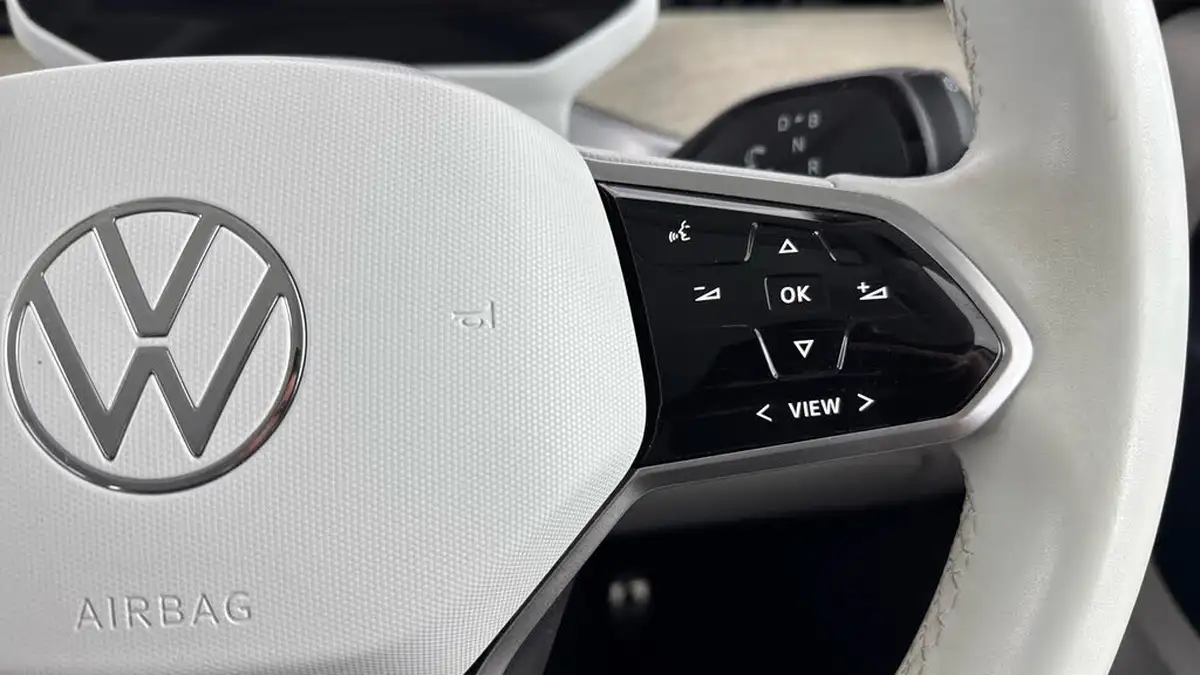 2024-volkswagen-idbuzz-e-style-standard-big-23