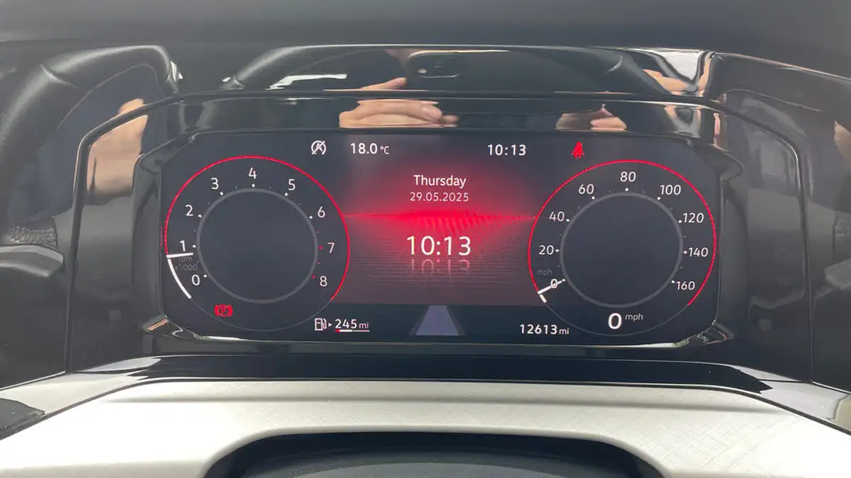 2022-volkswagen-golf-15-tsi-life-130ps-hatchback-big-12