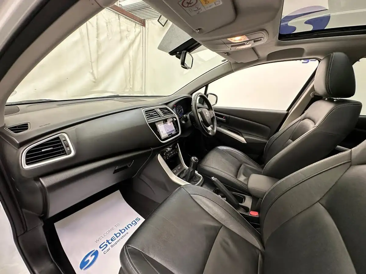 2016-suzuki-s-cross-16-sz5-big-22