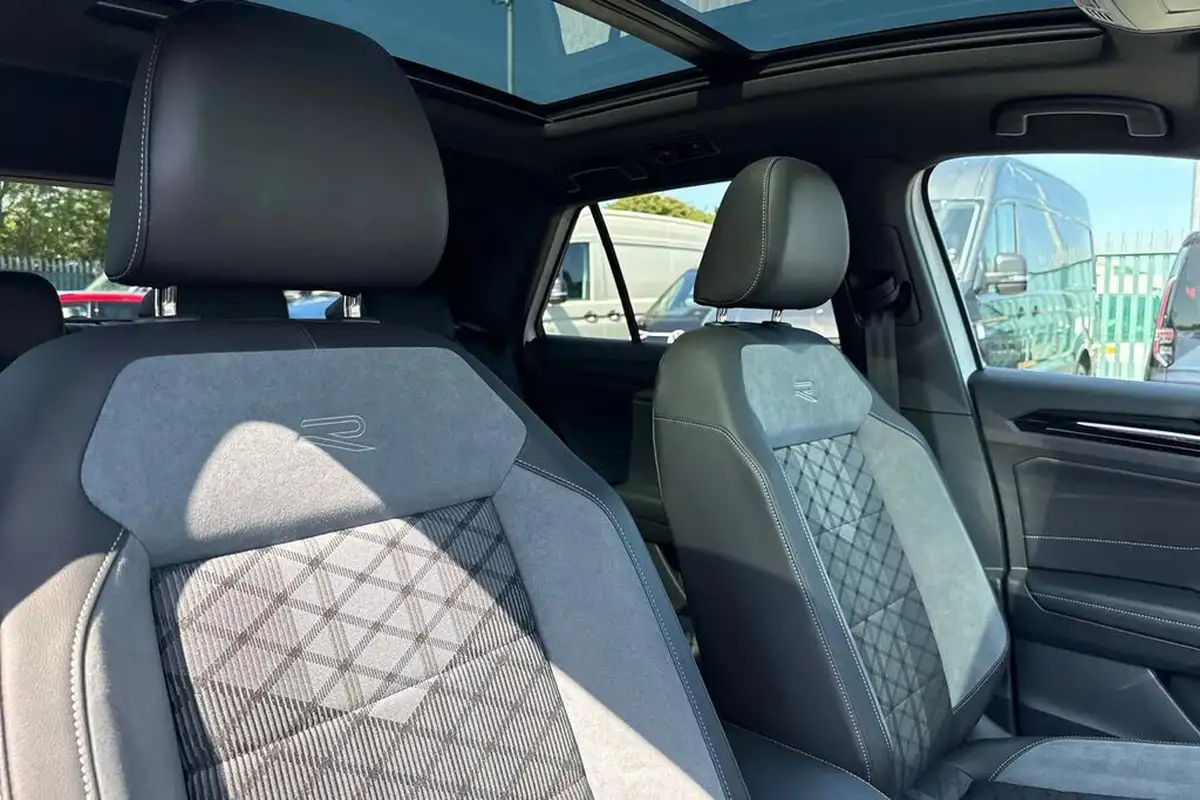 2024-volkswagen-t-roc-15-tsi-r-line-hatchback-5d-dsg-big-20