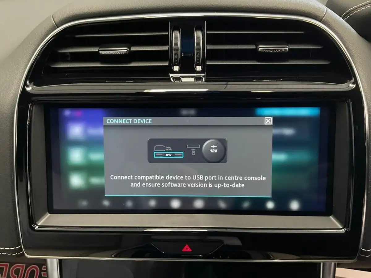 2019-jaguar-xe-20i-r-dynamic-s-250ps-big-51