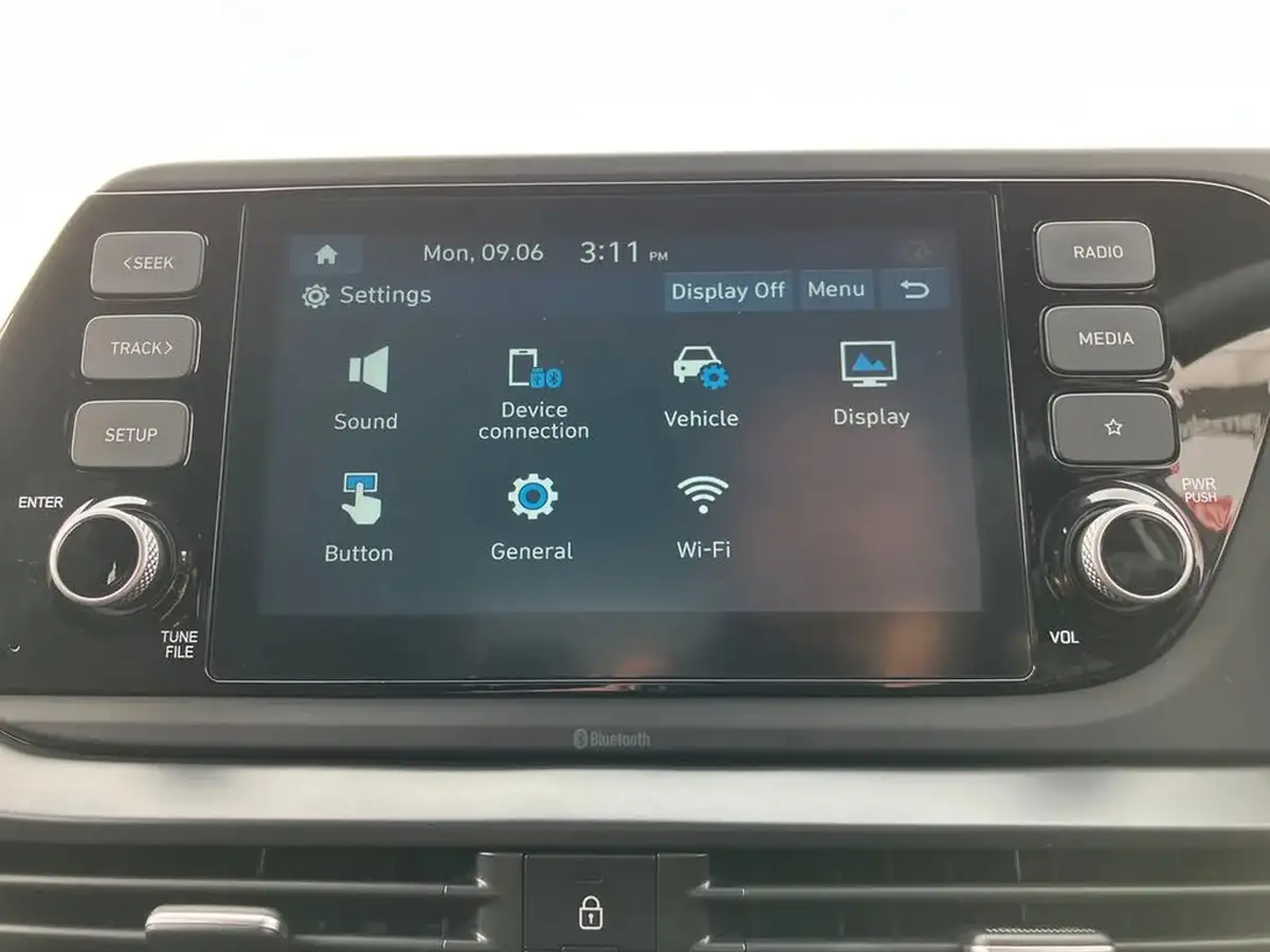 2021-hyundai-i20-10-t-gdi-se-connect-eclutch-imt-big-10
