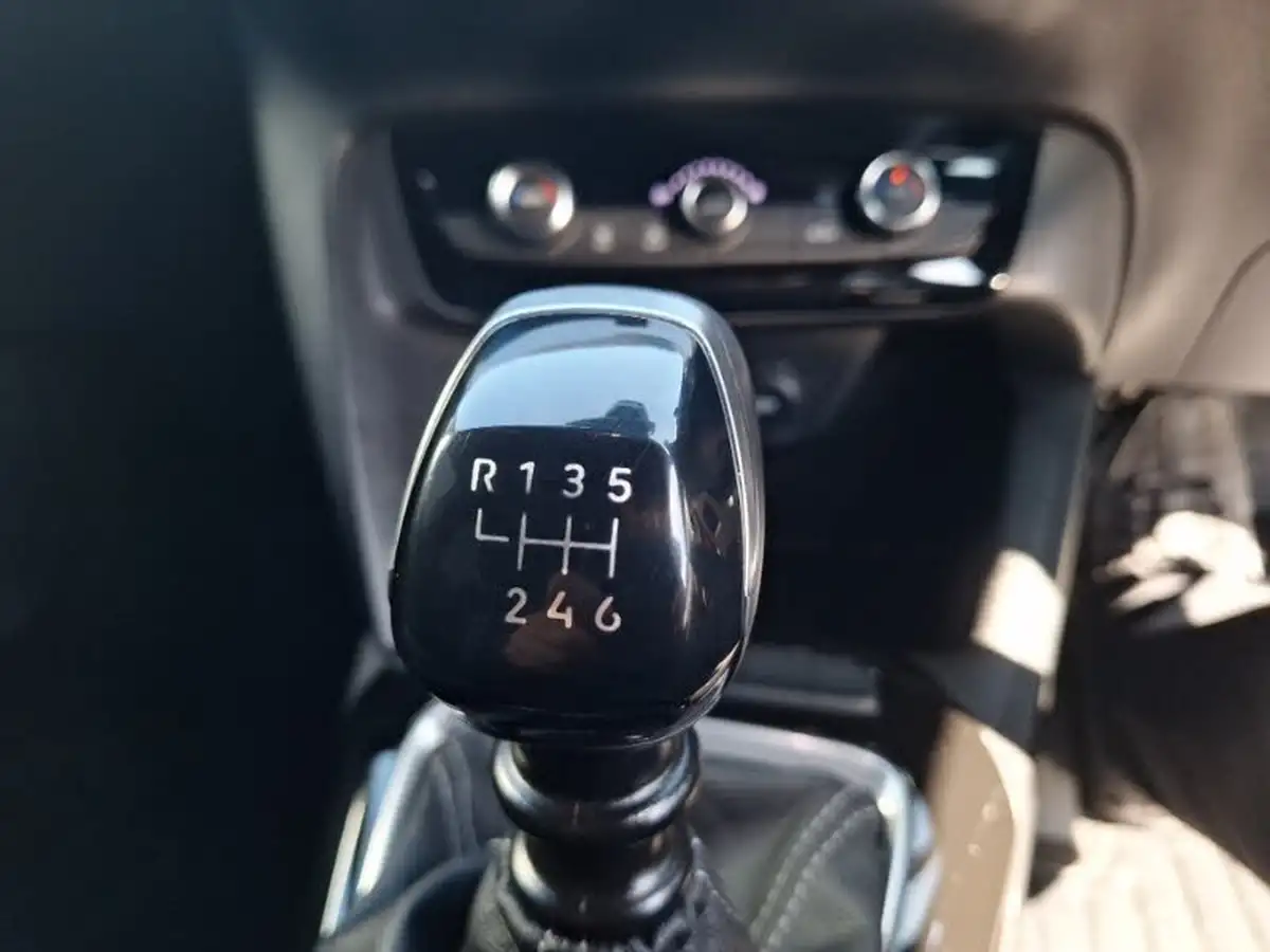 2024-vauxhall-corsa-12-turbo-gs-100ps-big-15