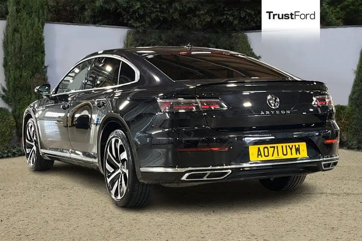 2022-volkswagen-arteon-20-tsi-r-line-fastback-big-1