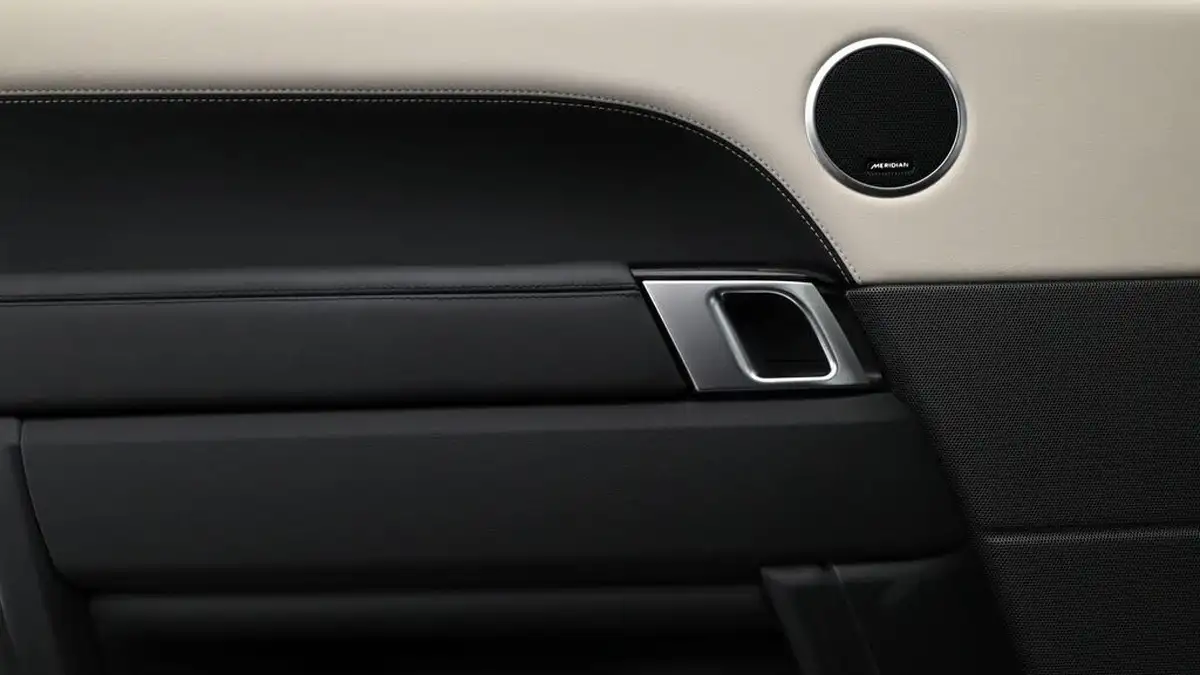 2022-land-rover-range-rover-sport-20-p400e-hse-silver-big-16