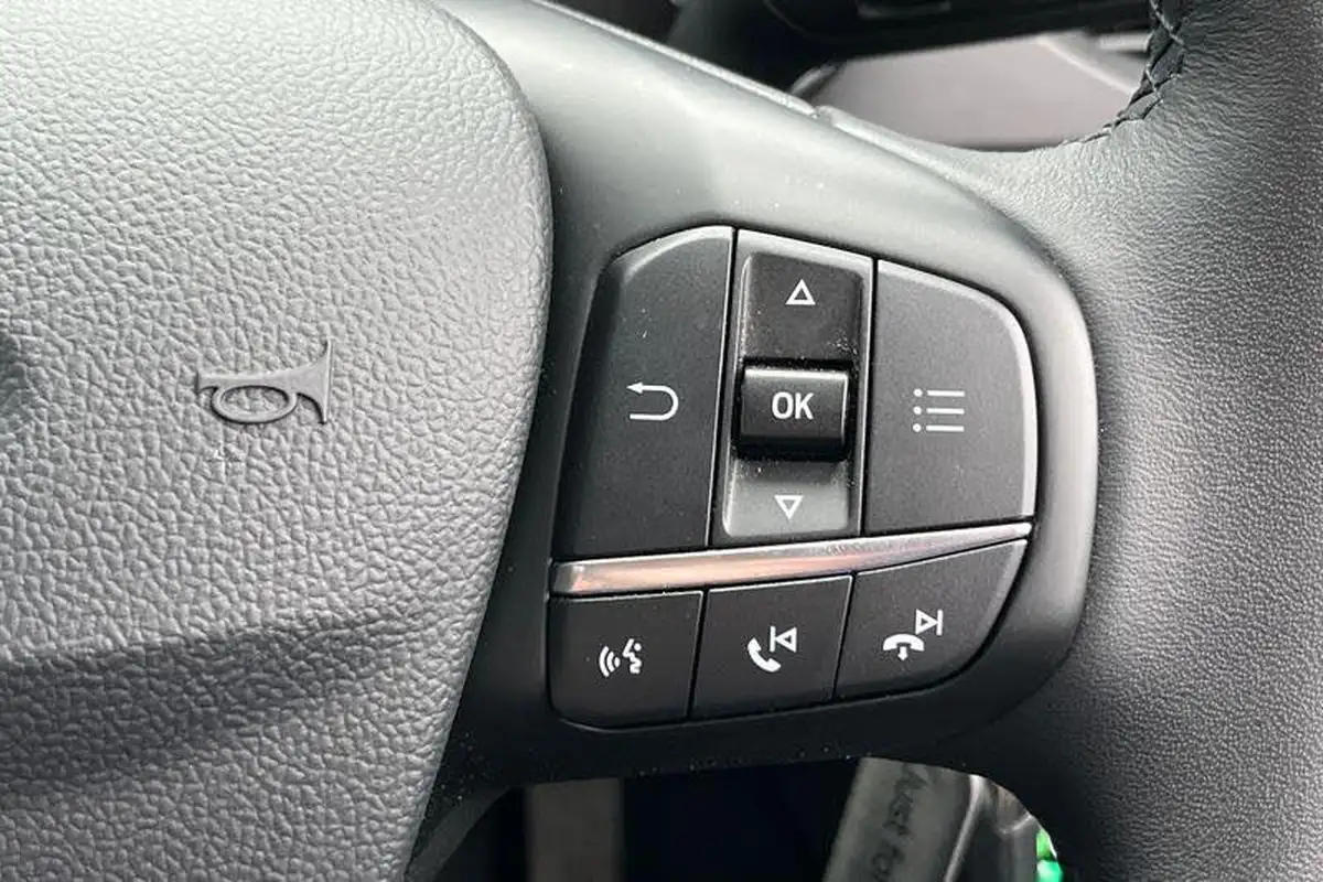 2018-ford-focus-10t-zetec-125ps-hatchback-big-38