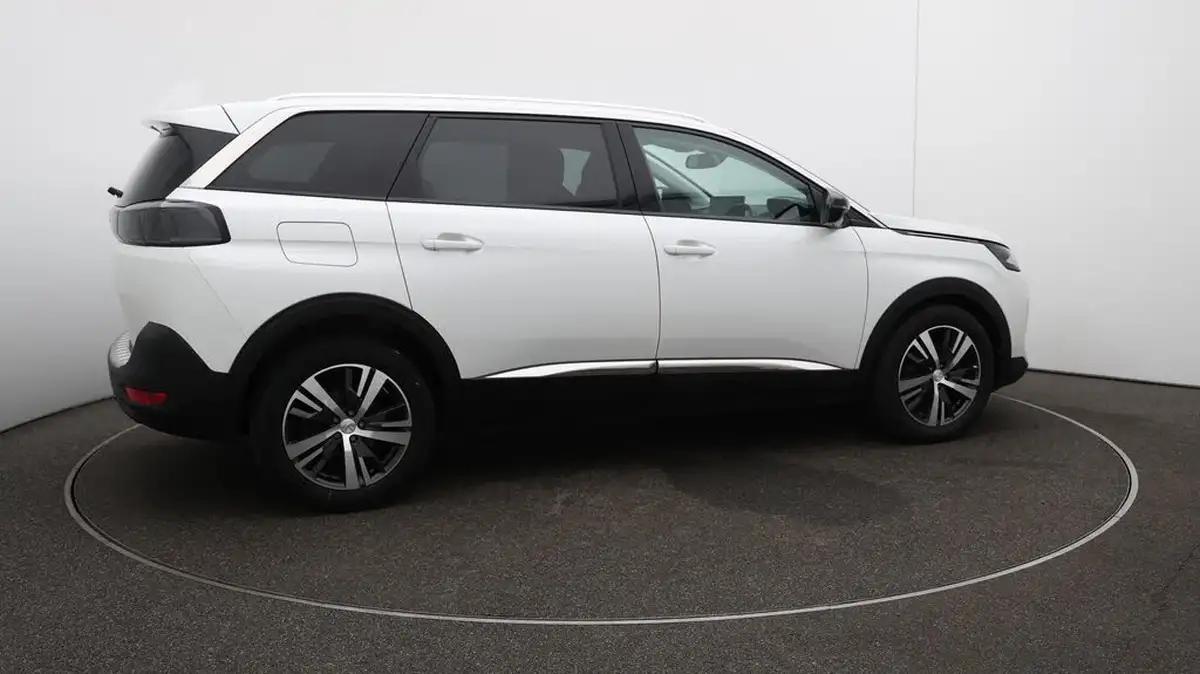 2022-peugeot-5008-suv-15-bluehdi-allure-big-52