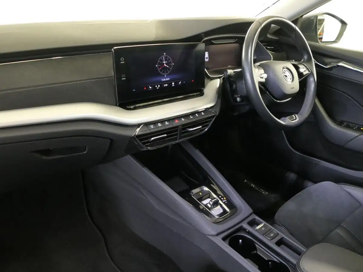 2023-skoda-octavia-20tdi-se-l-150ps-hatchback-dsg-big-1