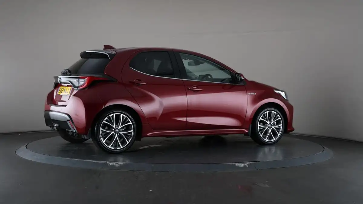 2021-toyota-yaris-15-vvt-i-excel-big-64