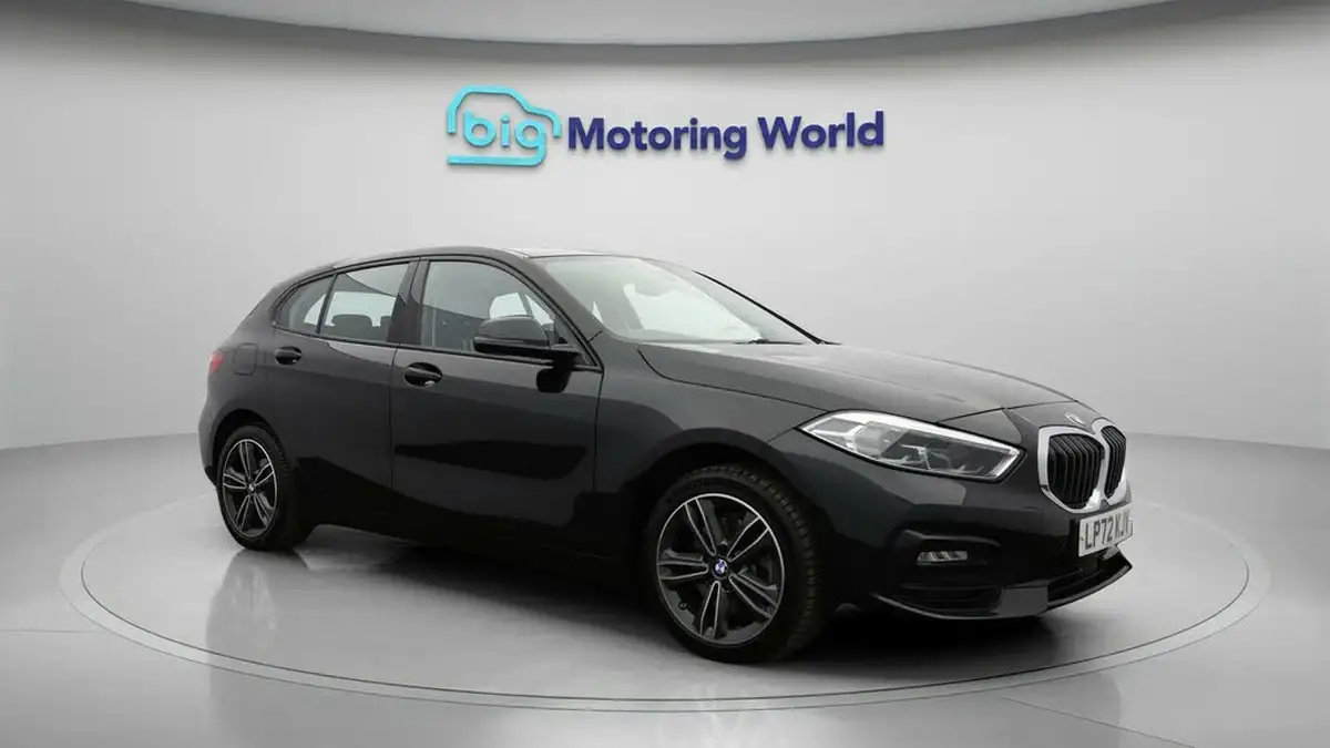 2022-bmw-1-series-15-118i-sport-dct-big-1