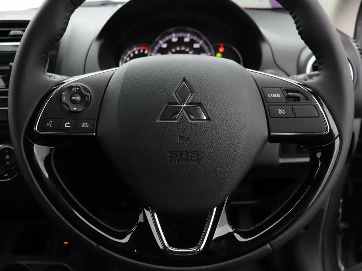 2017-mitsubishi-mirage-12-juro-big-30