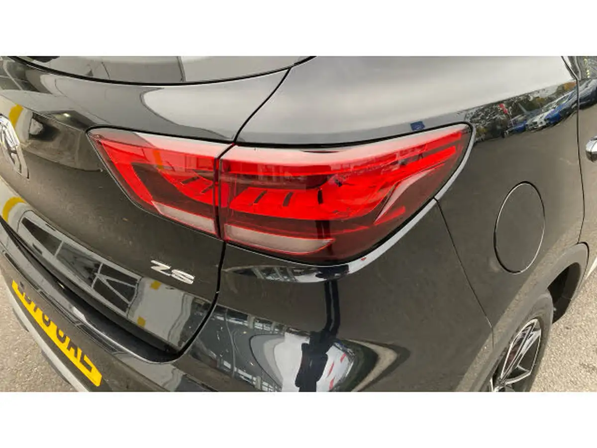 2020-mg-zs-suv-10t-gdi-exclusive-111ps-big-35